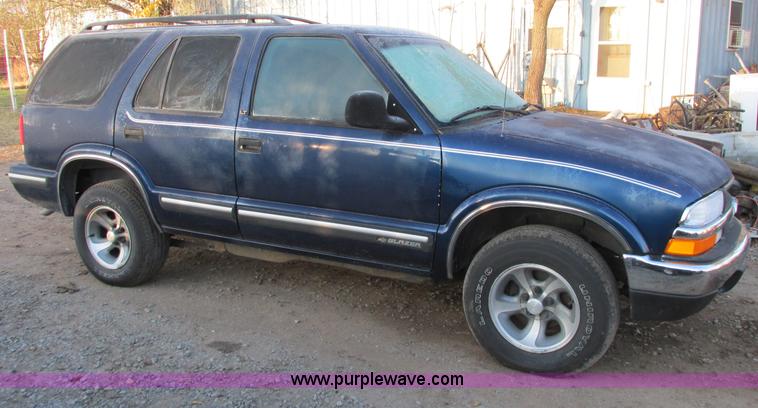 image for item I4961 1998 Chevrolet Blazer SUV