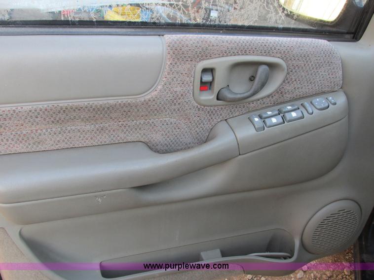 image for item I4961 1998 Chevrolet Blazer SUV