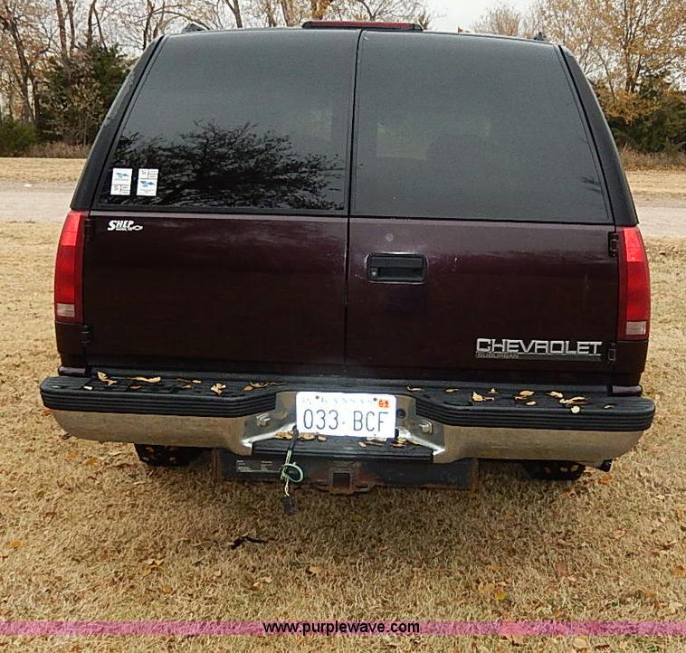 image for item I9444 1996 Chevrolet Suburban 1500 SUV