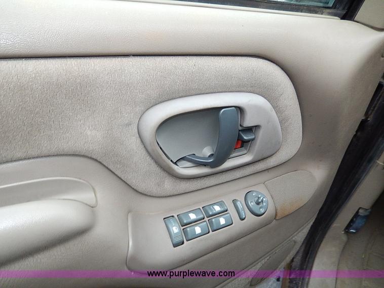 image for item I9444 1996 Chevrolet Suburban 1500 SUV