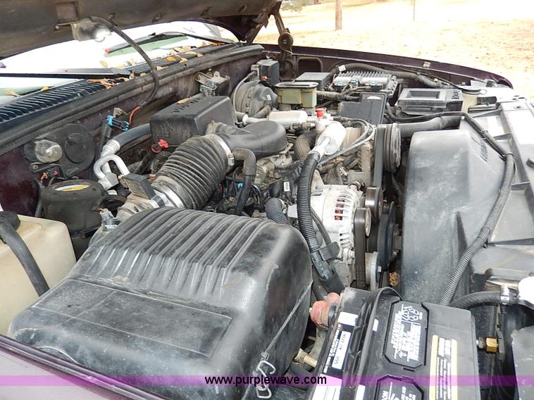 image for item I9444 1996 Chevrolet Suburban 1500 SUV