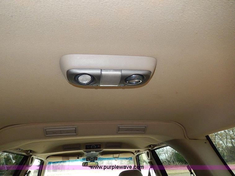 image for item I9444 1996 Chevrolet Suburban 1500 SUV