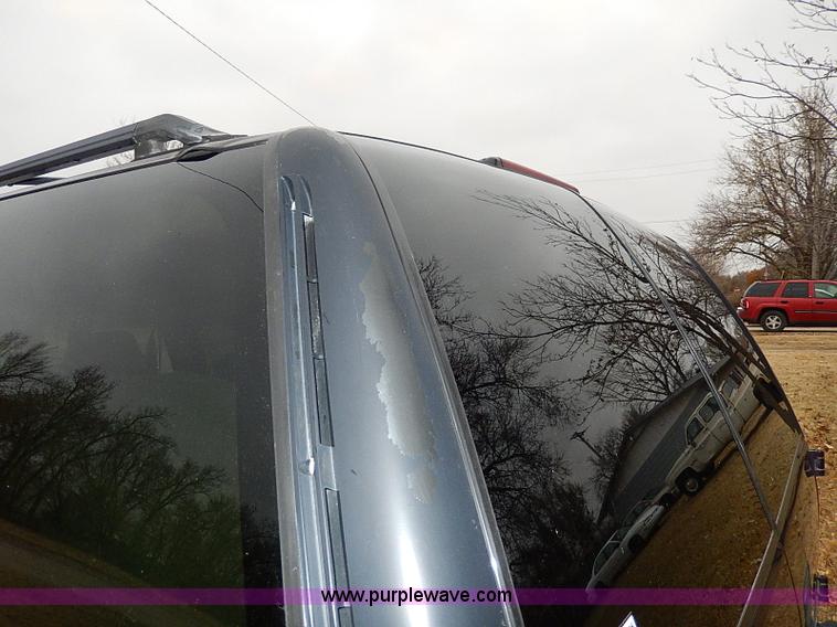 image for item I9444 1996 Chevrolet Suburban 1500 SUV