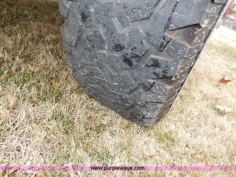 image for item I9445 2001 Ford F150 King Ranch pickup truck