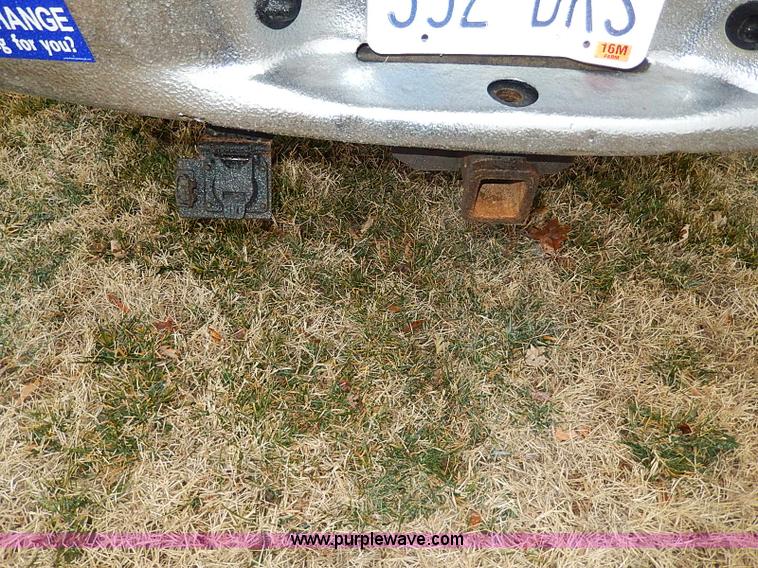 image for item I9445 2001 Ford F150 King Ranch pickup truck