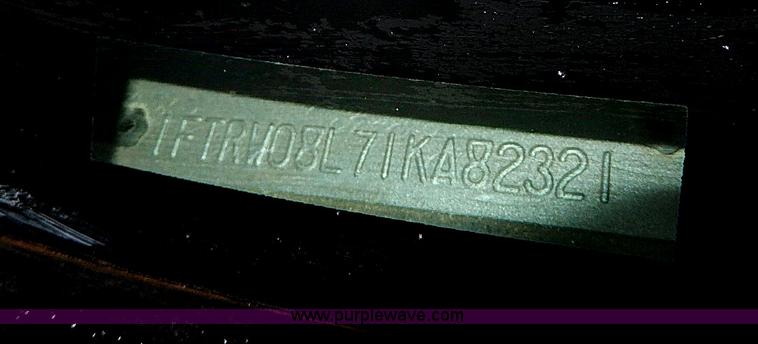 image for item I9445 2001 Ford F150 King Ranch pickup truck