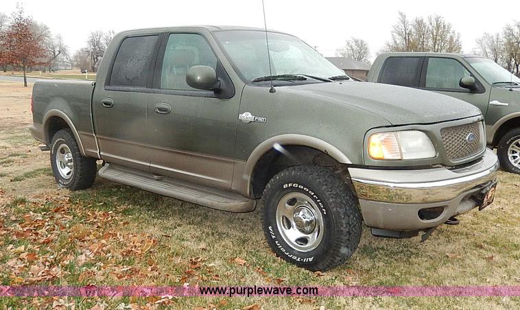 image for item I9446 2002 Ford F150 King Ranch pickup truck