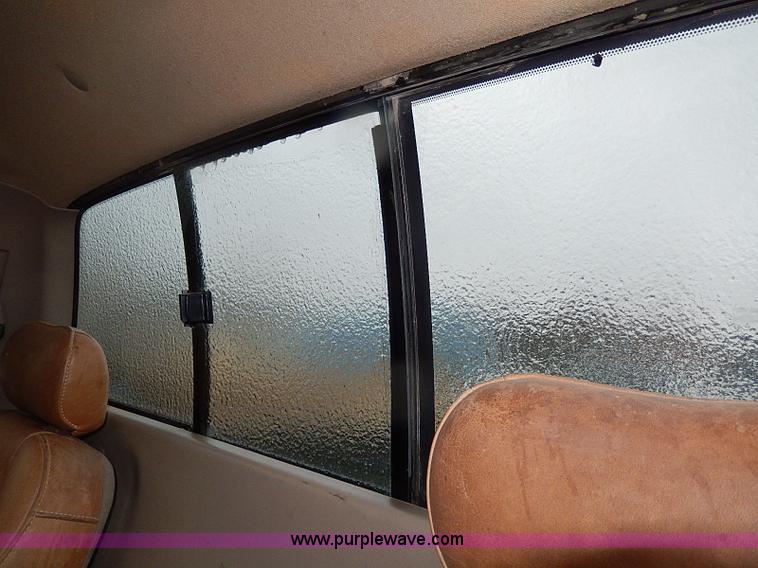 image for item I9446 2002 Ford F150 King Ranch pickup truck