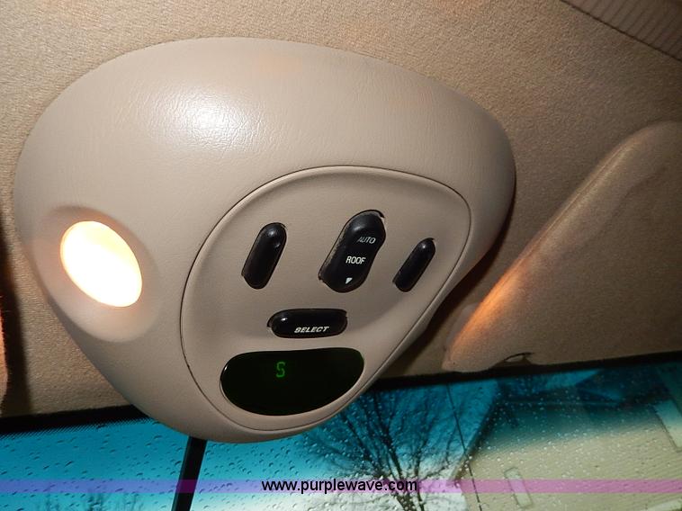 image for item I9446 2002 Ford F150 King Ranch pickup truck