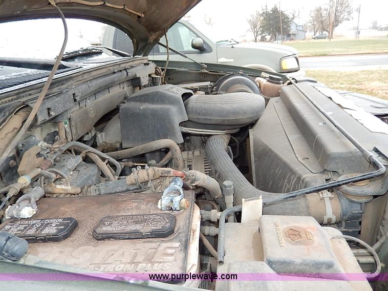 image for item I9446 2002 Ford F150 King Ranch pickup truck