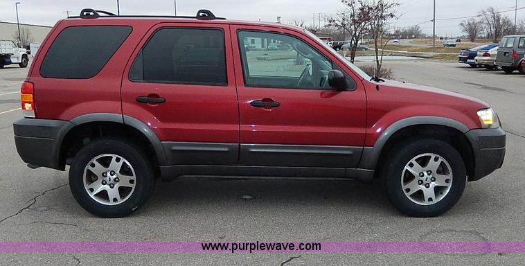 image for item I9451 2005 Ford Escape XLT SUV