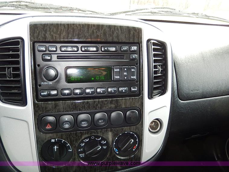 image for item I9494 2006 Mercury Mariner SUV