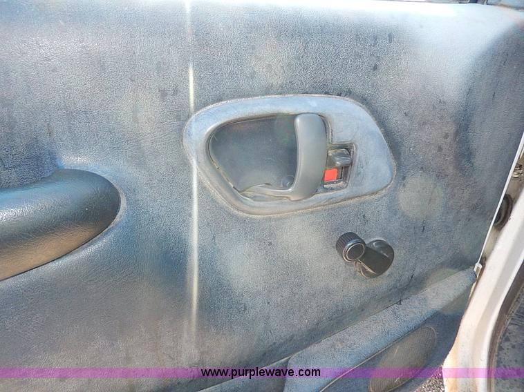 image for item I9499 1998 Chevrolet Cheyenne 2500 flatbed truck