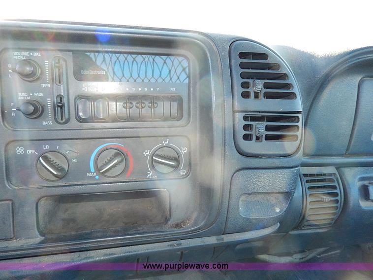 image for item I9499 1998 Chevrolet Cheyenne 2500 flatbed truck