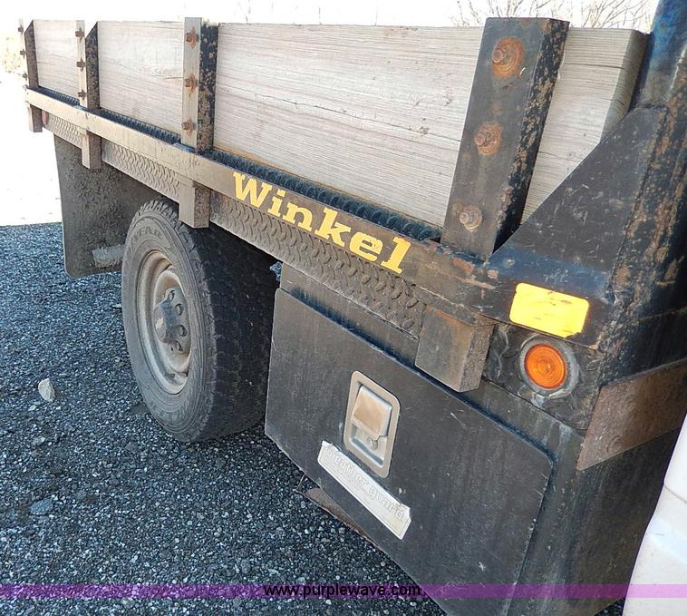 image for item I9499 1998 Chevrolet Cheyenne 2500 flatbed truck