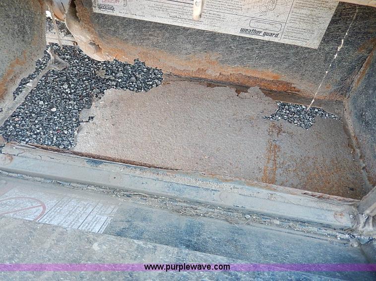 image for item I9499 1998 Chevrolet Cheyenne 2500 flatbed truck