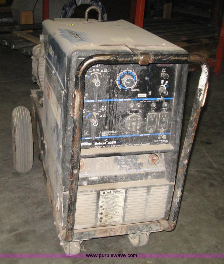 image for item AX9565 Miller Bobcat 225G welder/generator