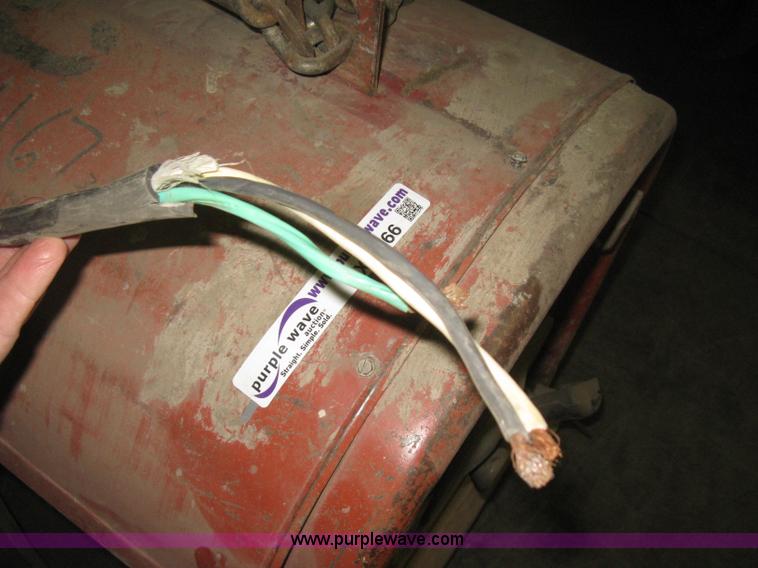 image for item AX9566 Lincoln Idealarc 250 welder