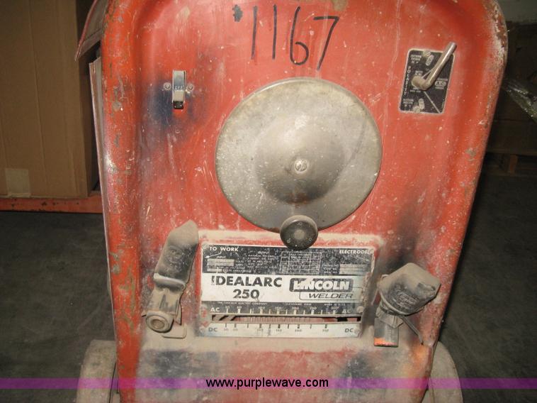 image for item AX9566 Lincoln Idealarc 250 welder