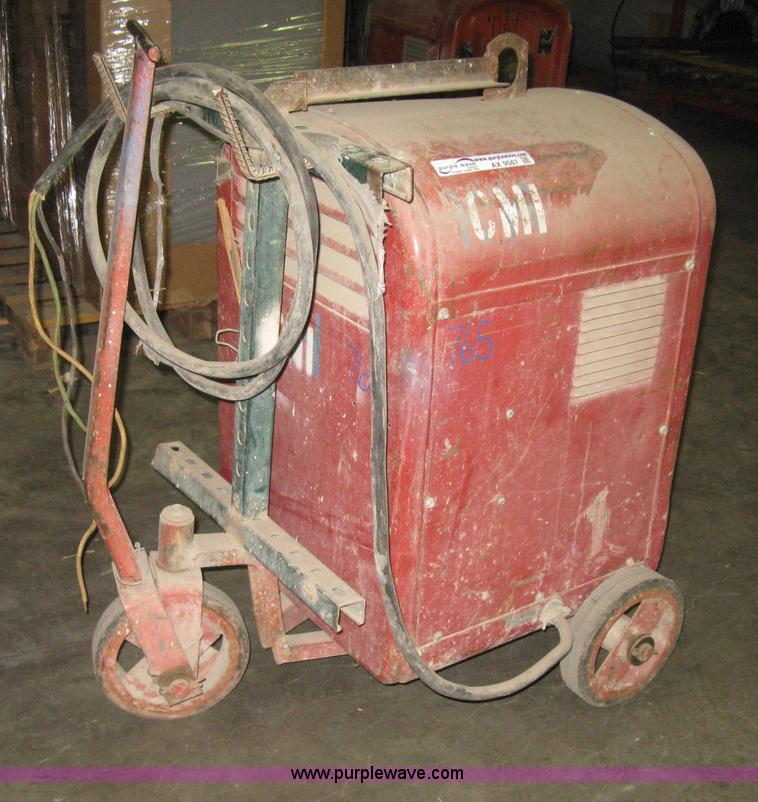 image for item AX9567 Lincoln Idealarc 250 welder