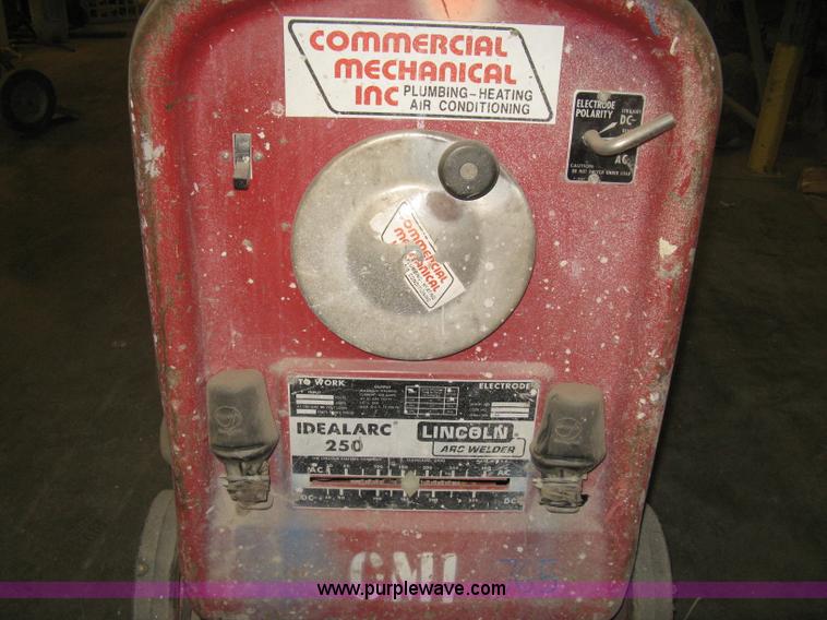 image for item AX9567 Lincoln Idealarc 250 welder
