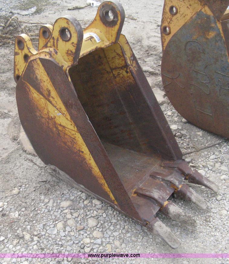 image for item AX9568 18"W backhoe bucket