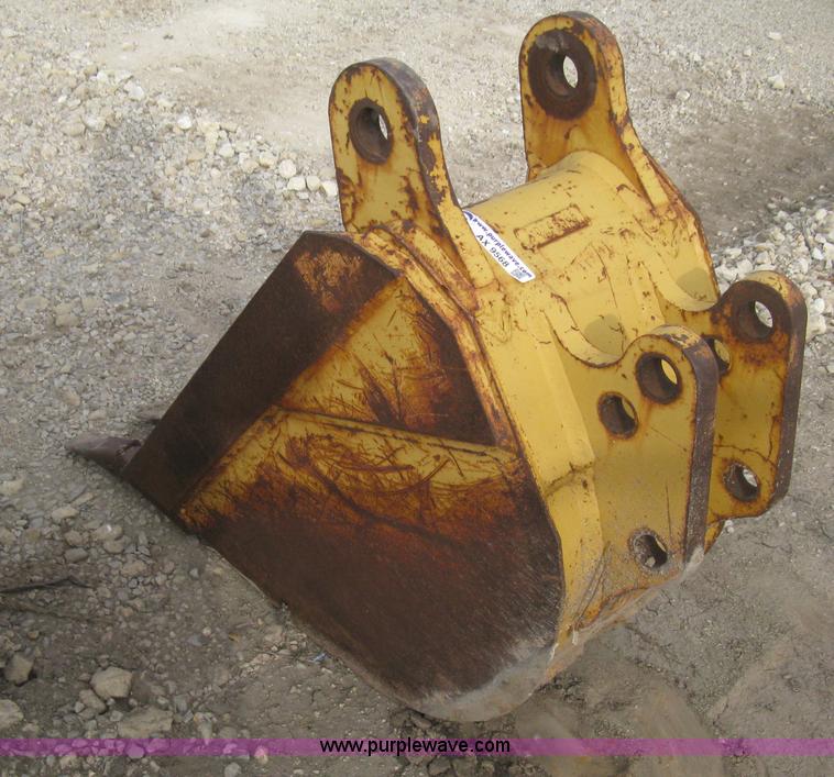 image for item AX9568 18"W backhoe bucket
