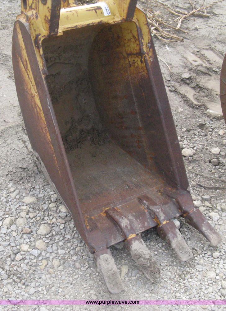 image for item AX9568 18"W backhoe bucket