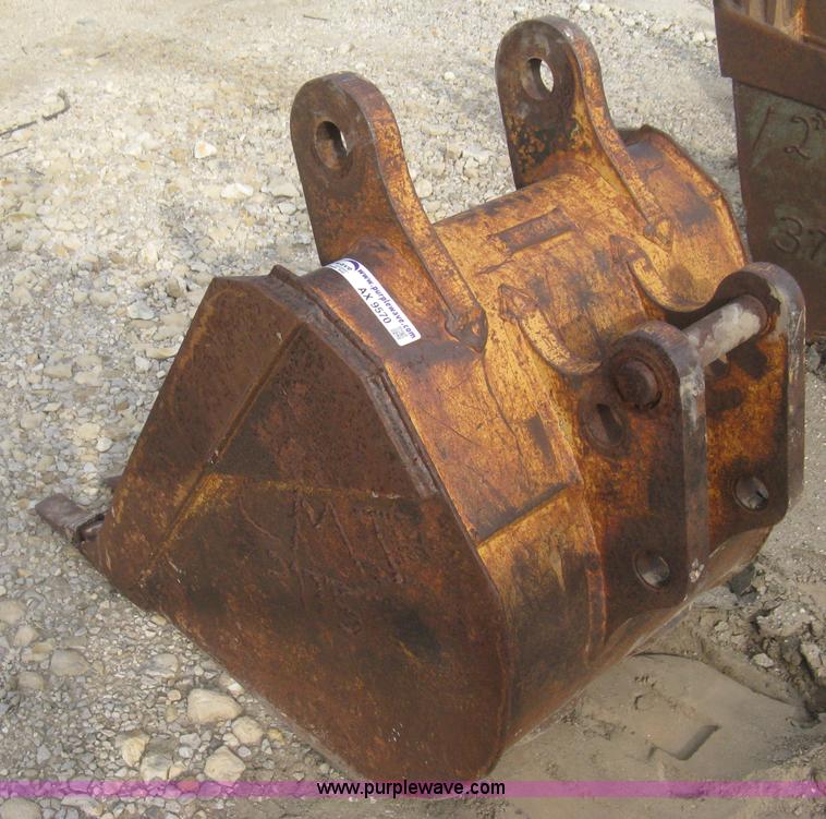 image for item AX9570 24" backhoe bucket