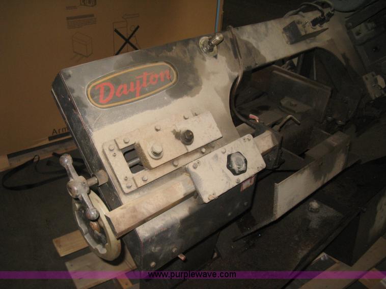 image for item AX9571 Dayton 5Z023 band saw