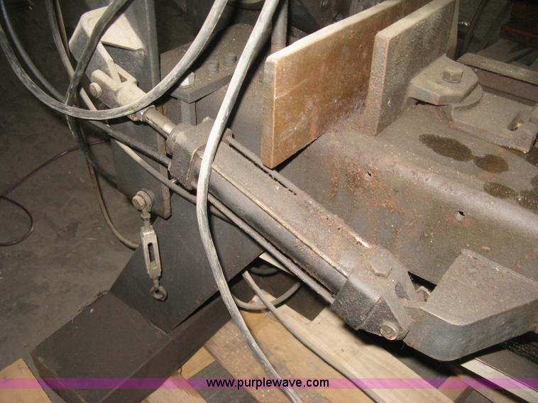 image for item AX9571 Dayton 5Z023 band saw