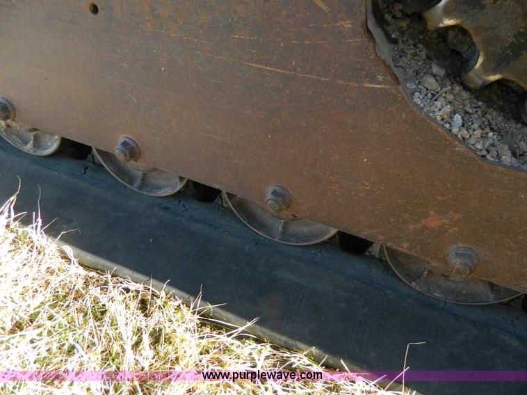 image for item D6076 2006 Bobcat T300 track skid steer