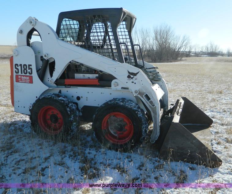 image for item D6079 2011 Bobcat S185 skid steer
