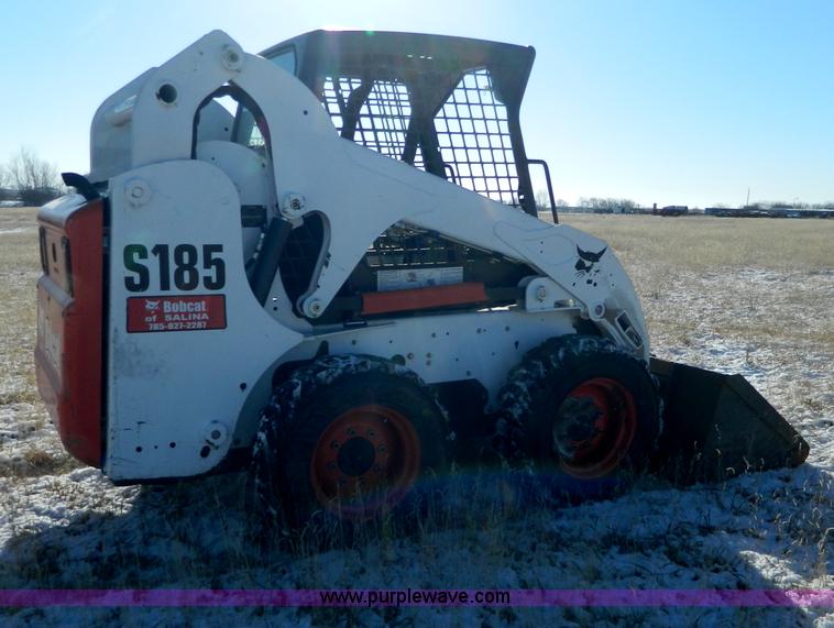image for item D6079 2011 Bobcat S185 skid steer
