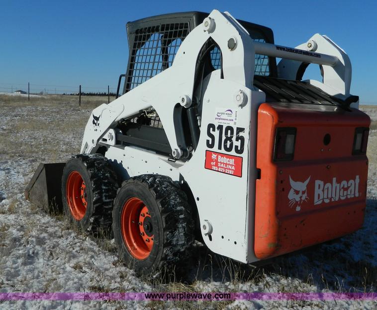 image for item D6079 2011 Bobcat S185 skid steer