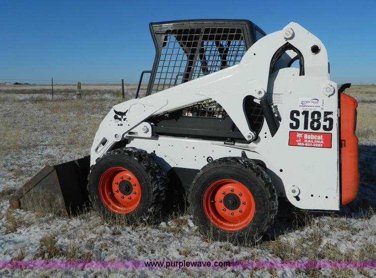 image for item D6079 2011 Bobcat S185 skid steer