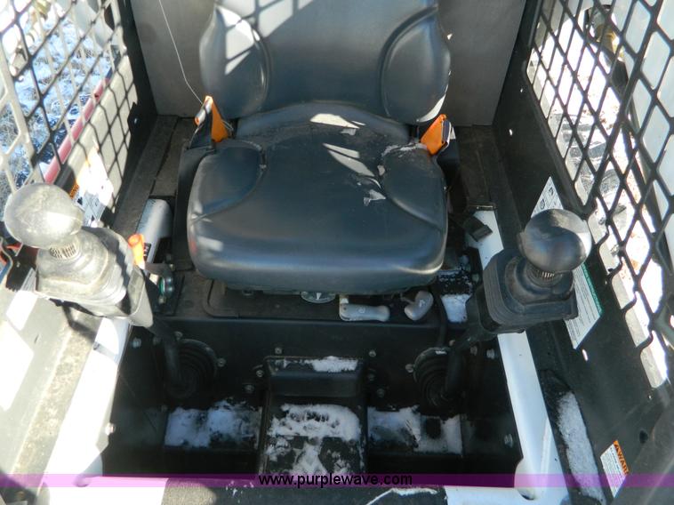 image for item D6079 2011 Bobcat S185 skid steer