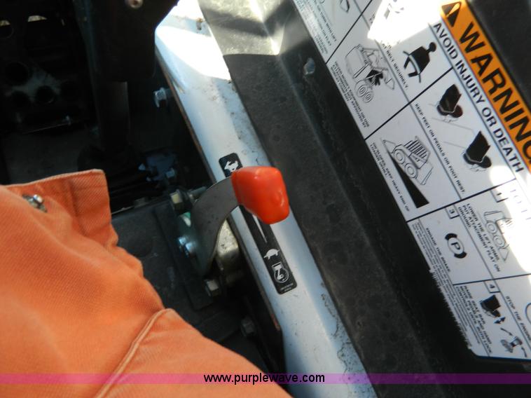 image for item D6079 2011 Bobcat S185 skid steer