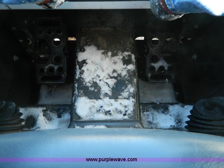 image for item D6079 2011 Bobcat S185 skid steer