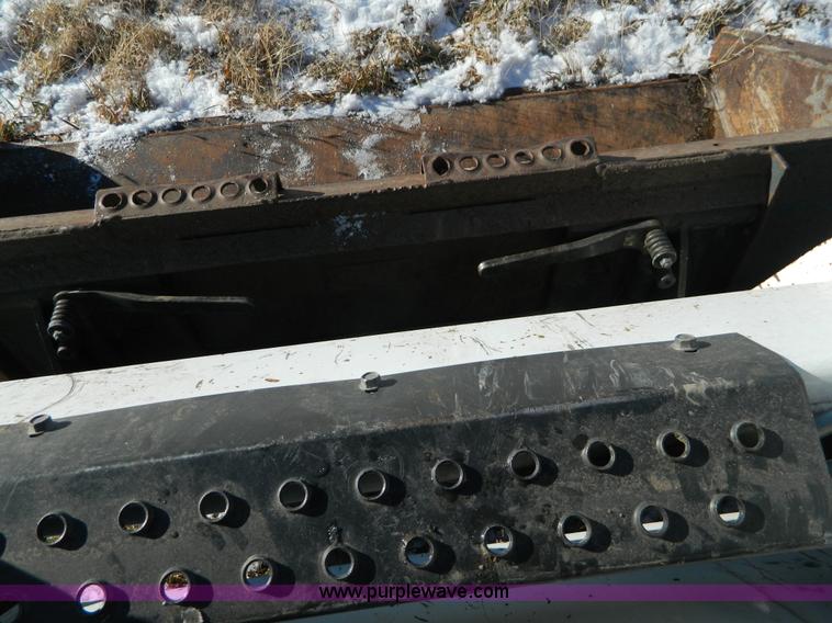 image for item D6079 2011 Bobcat S185 skid steer