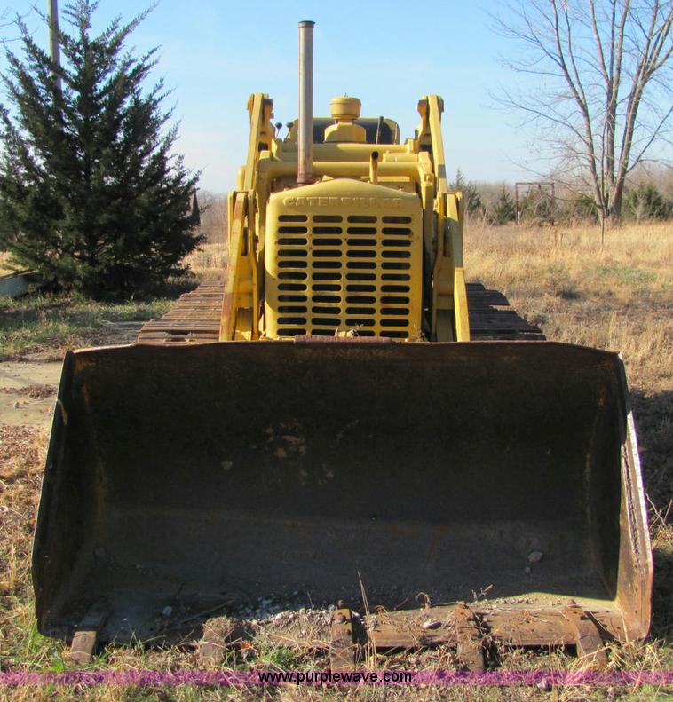 image for item E2672 1957 Caterpillar 955 track loader