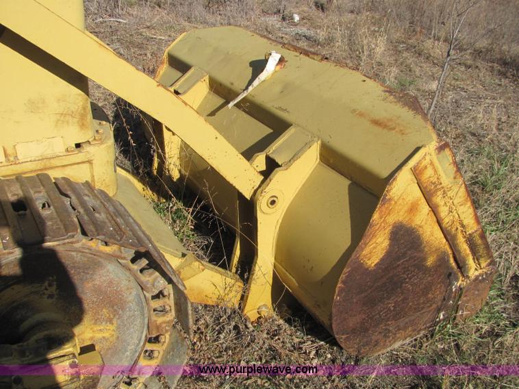 image for item E2672 1957 Caterpillar 955 track loader