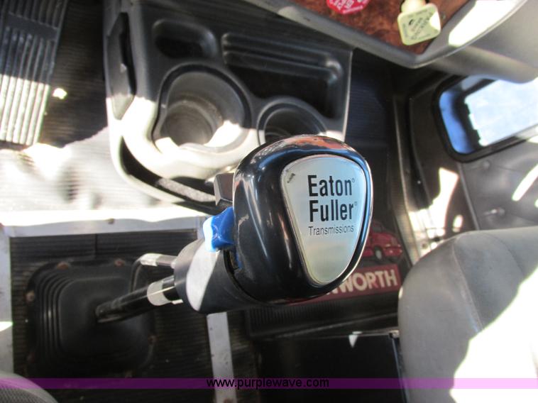 image for item F5385 2005 Kenworth T800 triple axle dump truck