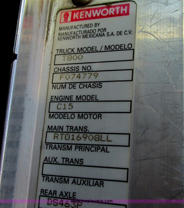 image for item F5385 2005 Kenworth T800 triple axle dump truck