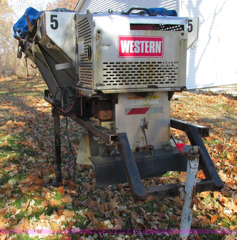 image for item F5390 Western Ice Breaker stainless steel salt/sand spreader