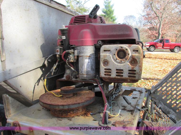 image for item F5390 Western Ice Breaker stainless steel salt/sand spreader