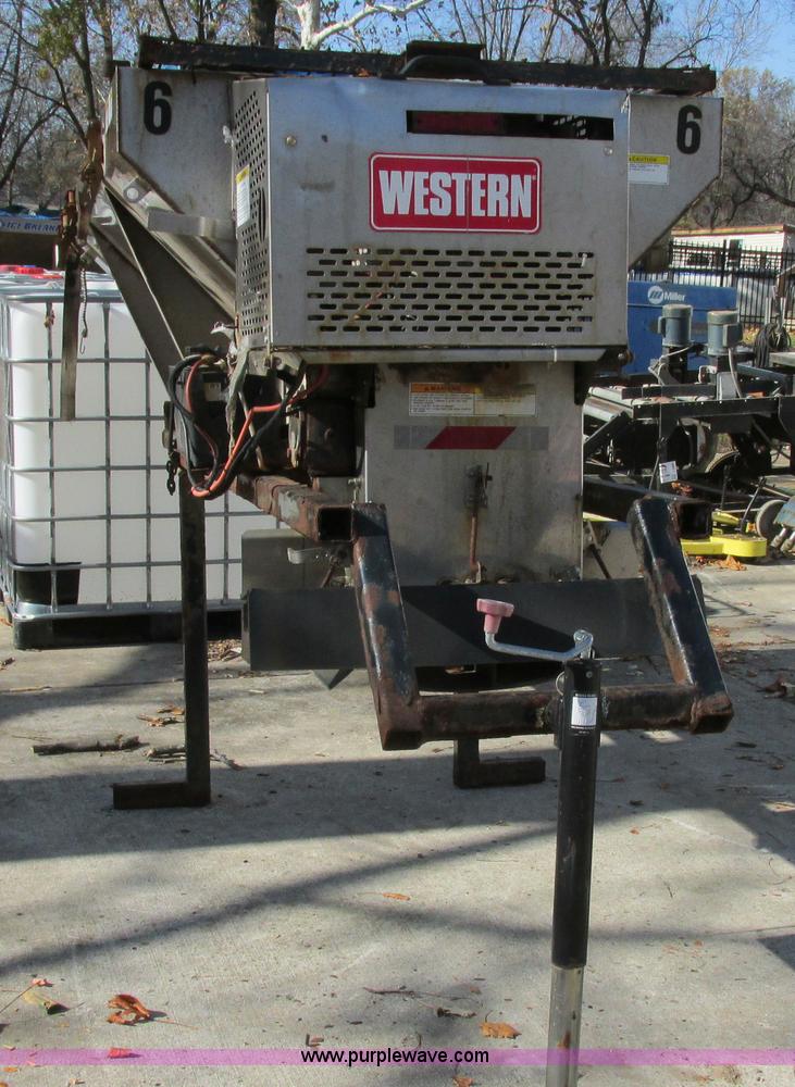 image for item F5391 Western Ice Breaker stainless steel salt/sand spreader