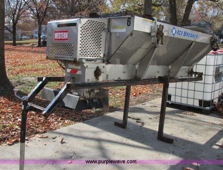 image for item F5391 Western Ice Breaker stainless steel salt/sand spreader