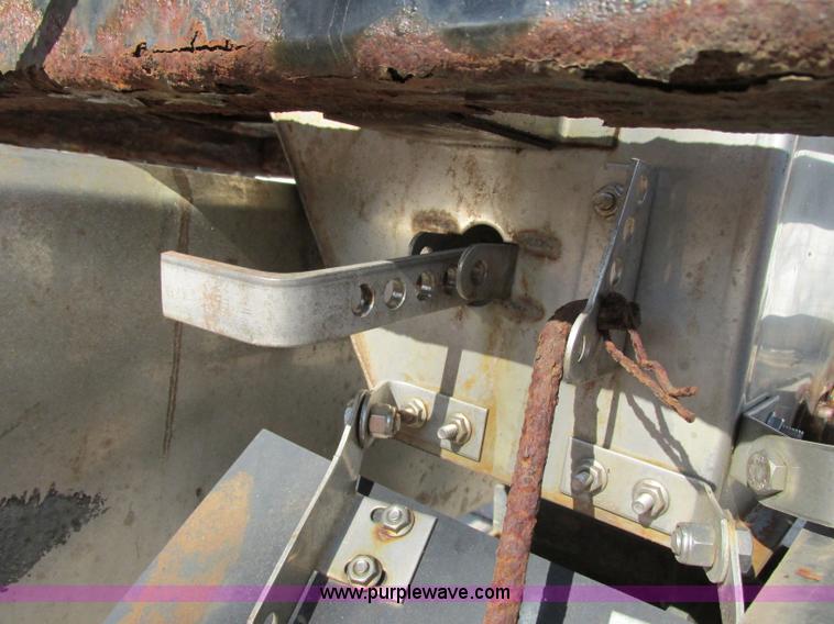 image for item F5391 Western Ice Breaker stainless steel salt/sand spreader