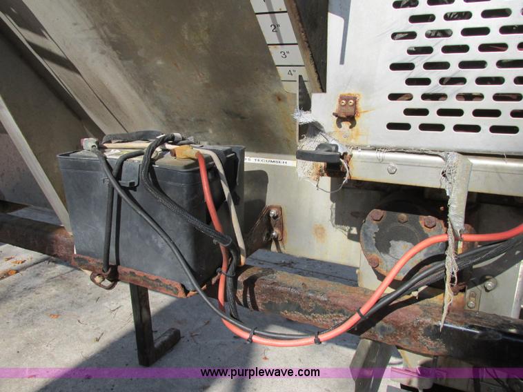 image for item F5391 Western Ice Breaker stainless steel salt/sand spreader